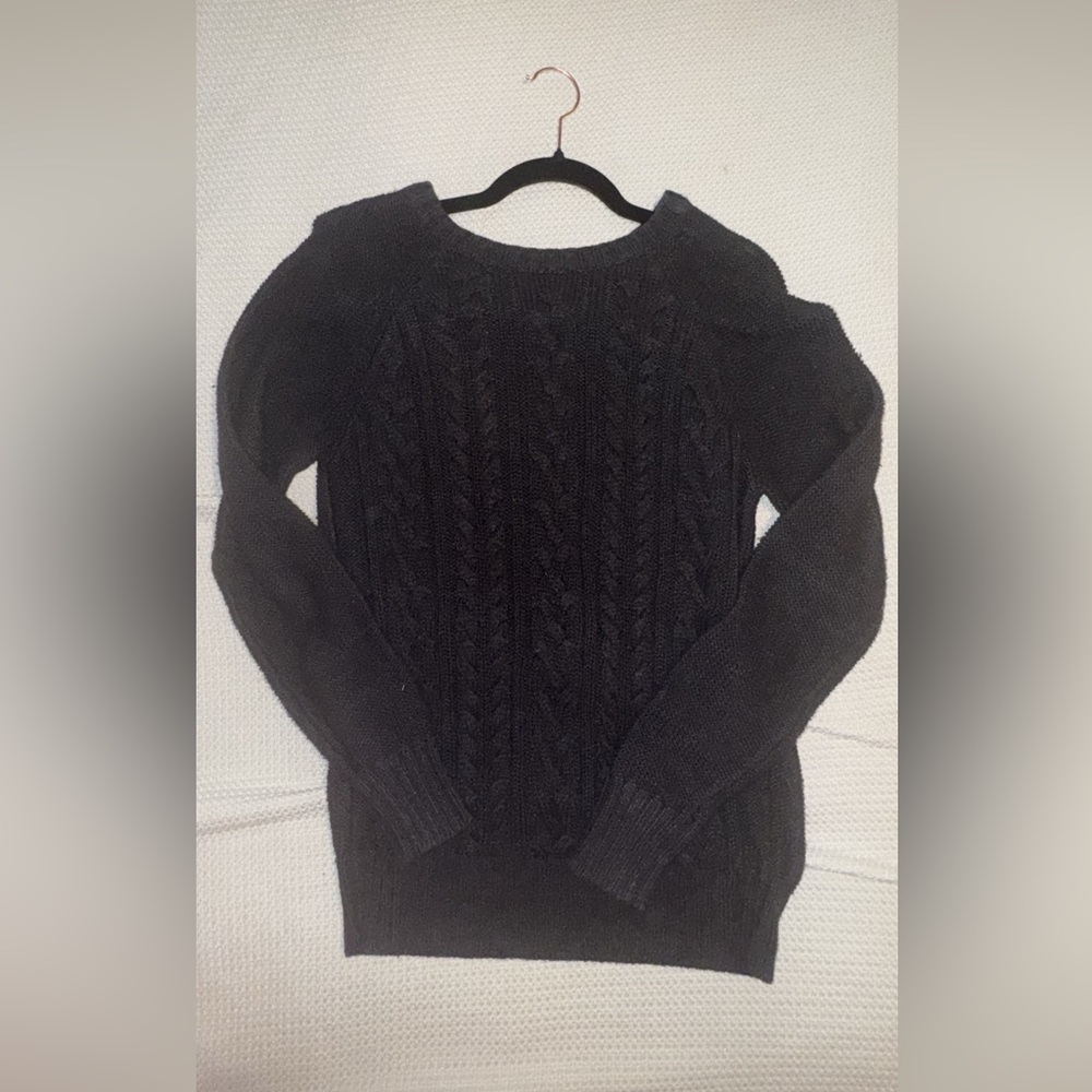 ✨Old Navy✨Navy Cable Knit Sweater